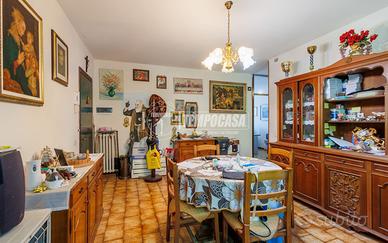 QUADRILOCALE CON GARAGE E CANTINA