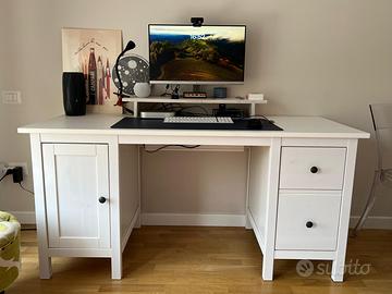 Scrivania Ikea Hemnes