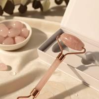 Massaggiatore facciale in Quarzo Rosa (nuovo)