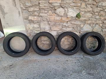 Gomme invernali  215/50r17 95v Nokian Snowproof1