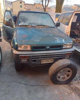 Nissan terrano