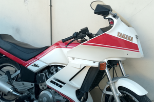 Yamaha XZ 550