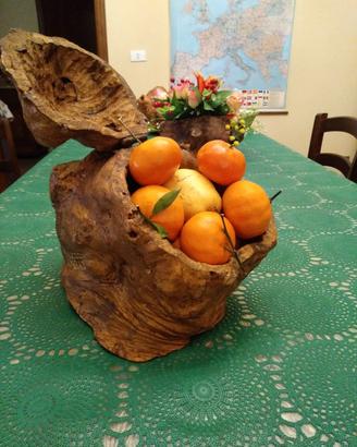 Contenitore in legno fatto a mano