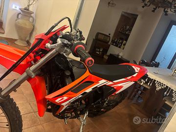 Beta 50 rr portata 70 con top nero e varie cose