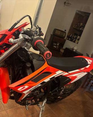 Beta 50 rr portata 70 con top nero e varie cose