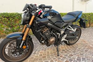 Honda CB 650 R e-Clutch