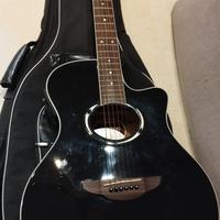 chitarra YAMAHA APX 500