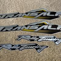 Adesivi compatibili Transalp 650 2002 - moto nera