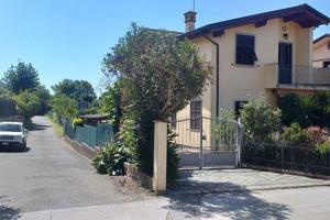 Villetta con giardino