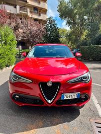 Alfa Romeo Stelvio 2.2 D180 CV AT8 - 120.000 km