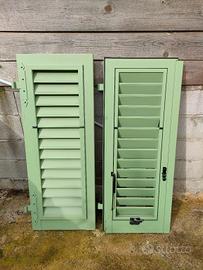 Persiana a due ante in alluminio con aperture