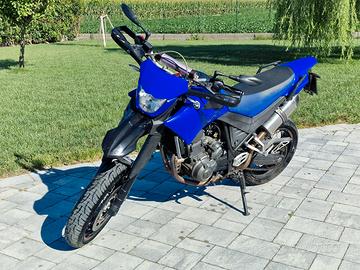 Yamaha XT 660 X con accessori
