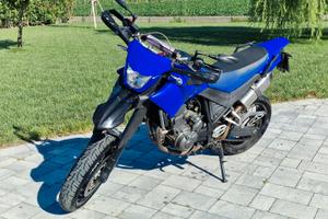Yamaha XT 660 X con accessori