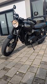TRIUMPH BONNEVILLE T100 BLACK