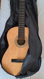 chitarra con custodia