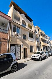 Bilocale con terrazza a livello Via Pontida