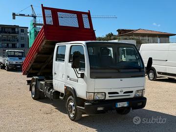 Nissan Cabstar 120 7 posti ribaltabile
