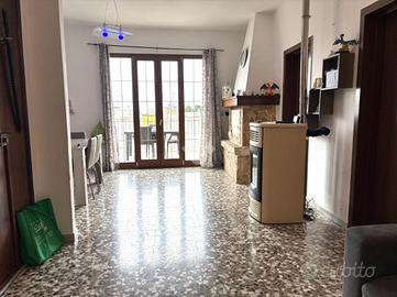 4 LOCALI A ALEZIO