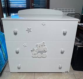 Comò/Cassettiera per cameretta neonato