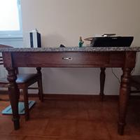 tavolo in marmo con 4 sedie