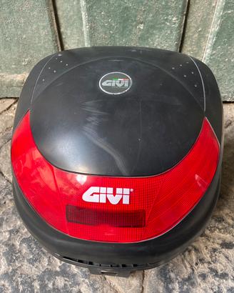 Bauletto GIVI 45 litri con piastra,staffe e chiavi