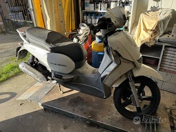 Aprilia Scarabeo 300 2010