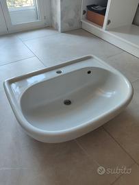 Lavandino per bagno
