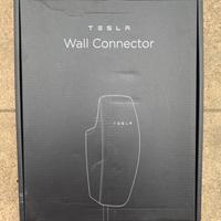 Wall connector Tesla