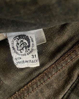 Jeans DIESEL corti Uomo Marron Scuro Tg.31