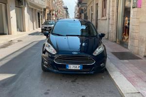 Ford Fiesta 1.4 benzina GPL-2012-215.000km