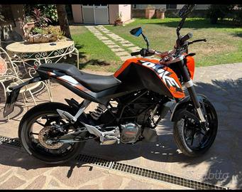 Moto ktm 125 Duke