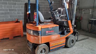 Carrello elevatore toyota elettrico