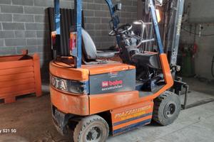 Carrello elevatore toyota elettrico