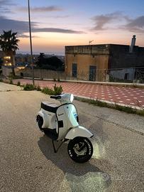 Vespa hp4