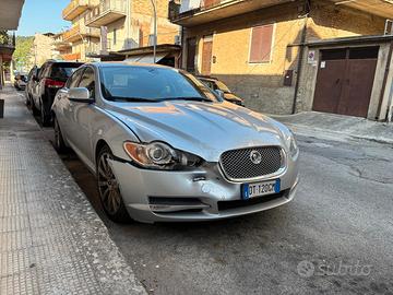 Jaguar XF 2700 diesel 