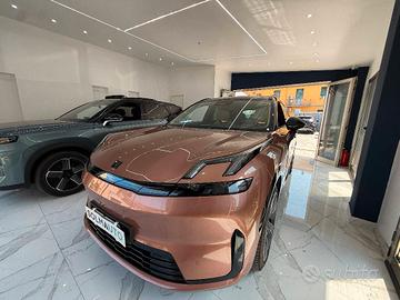 Lynk and Co 08 Lynk & Co 08 1.5 phev More auto FIN