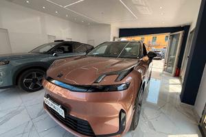 Lynk and Co 08 Lynk & Co 08 1.5 phev More auto FIN