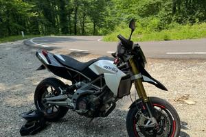 Aprilia Dorsoduro 750