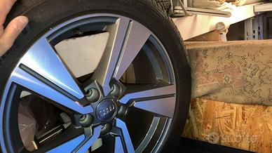 Cerchi audi orig a 5 razze dynamic R18 gomme inver