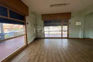 Locale commerciale zona Tyrsenia