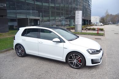 Volkswagen Golf GTD 2.0 TDI DSG Sport & Sound