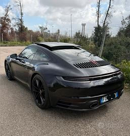 Porsche 911 carrera 4s (992)