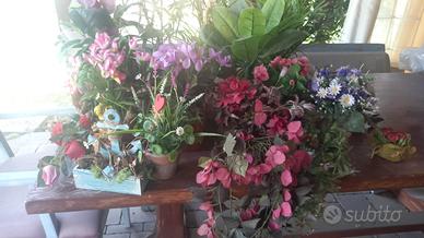 VASI DI FIORI  FINTI IN PLASTICA