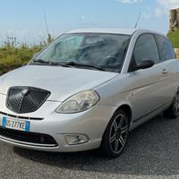 Lancia Ypsilon 1.3 Mjet 16v 75cv MomoDesign