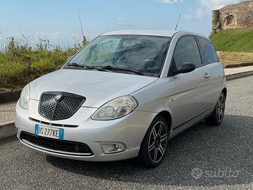 Lancia Ypsilon 1.3 Mjet 16v 75cv MomoDesign