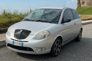 Lancia Ypsilon 1.3 Mjet 16v 75cv MomoDesign
