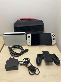Nintendo Switch OLED Bianca