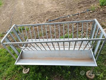 Mangiatoia Ovini e Caprini