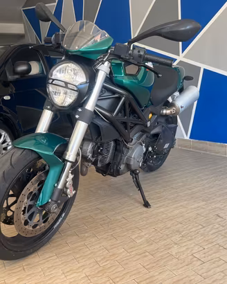 Ducati Monster 696plus