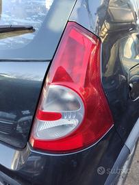 Fanale posteriore destro DACIA SANDERO del 2012